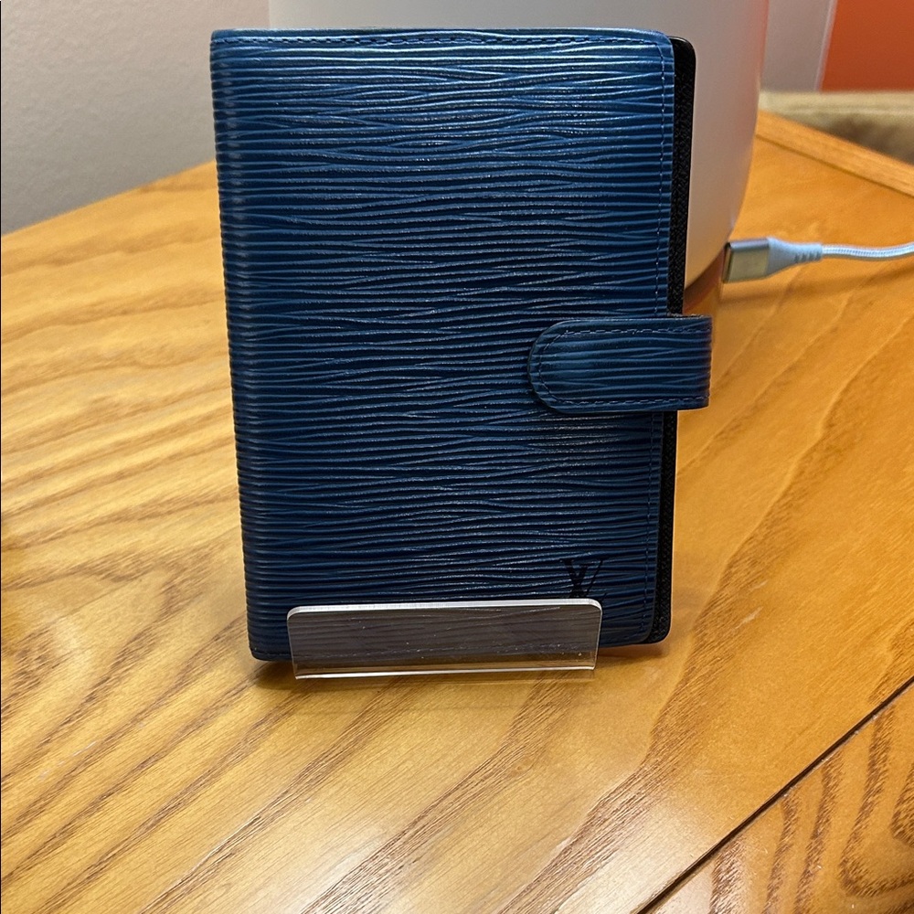 Louis Vuitton Navy Epi Leather Agenda card case